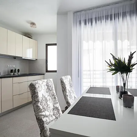 Hola Mar Apartment *